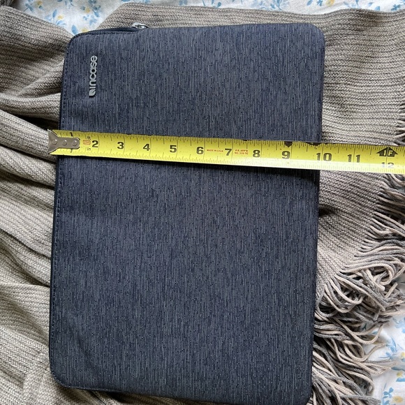 Macbook or Laptop Sleeve Case for 13inch. - Picture 2 of 5